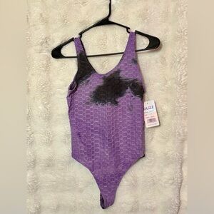 💟 !!! Buzz Purple and Black Patterned Bodysuit
